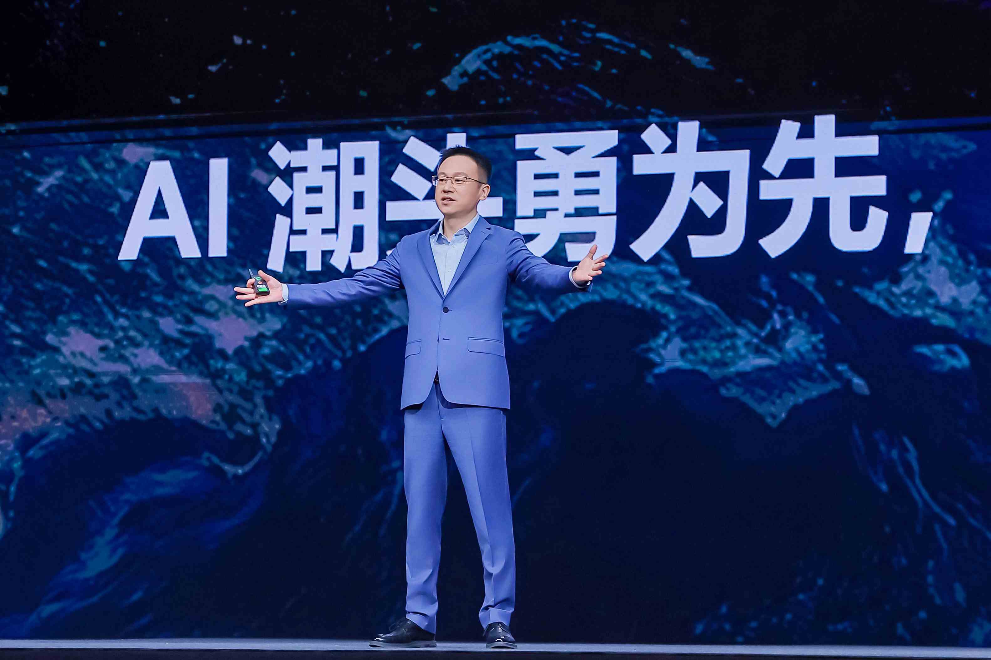 華為中國政企業(yè)務(wù)副總裁 許超